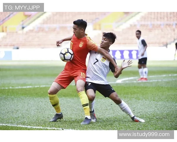 国足在2017年7月23日对阵老挝的比赛中展现出强大实力与团队配合 国足在2017年7月23日对阵老挝的比赛中展现出强大实力与团队配合