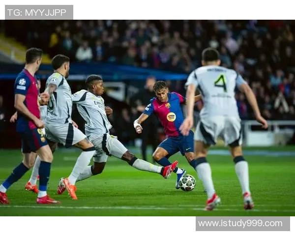 马德里竞技迎战巴萨豪门对决谁能在西甲赛场笑到最后